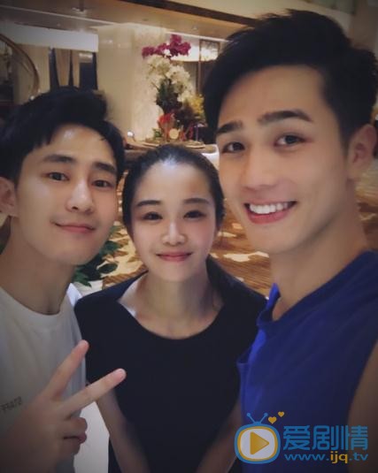 李君婕生活照写真 李君婕高清写真_李君婕高清剧照