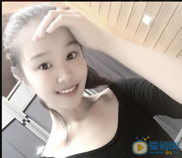 李君婕俏丽写真 李君婕高清写真_李君婕高清剧照