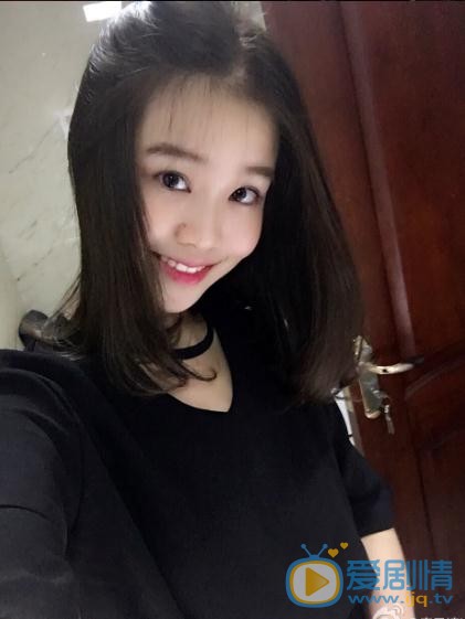 李君婕俏丽写真 李君婕高清写真_李君婕高清剧照