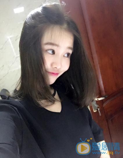 李君婕俏丽写真 李君婕高清写真_李君婕高清剧照