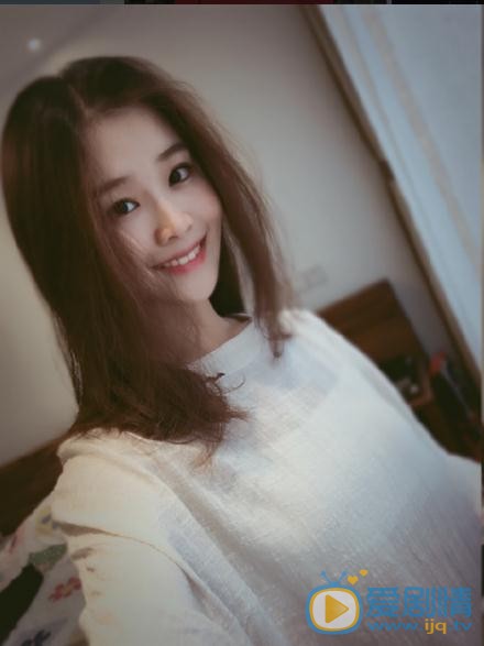 李君婕俏丽写真 李君婕高清写真_李君婕高清剧照