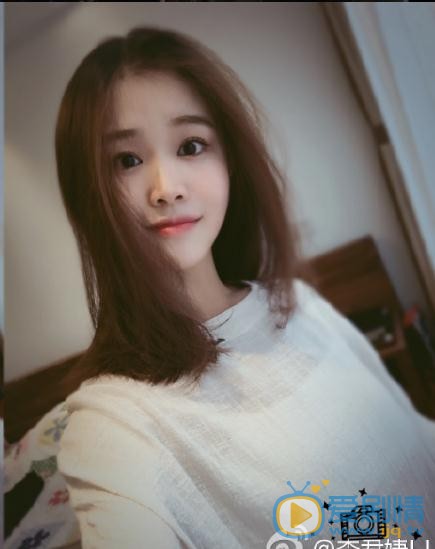 李君婕俏丽写真 李君婕高清写真_李君婕高清剧照