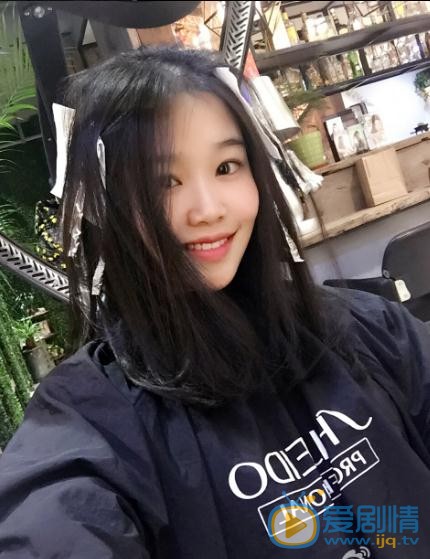 李君婕俏丽写真 李君婕高清写真_李君婕高清剧照