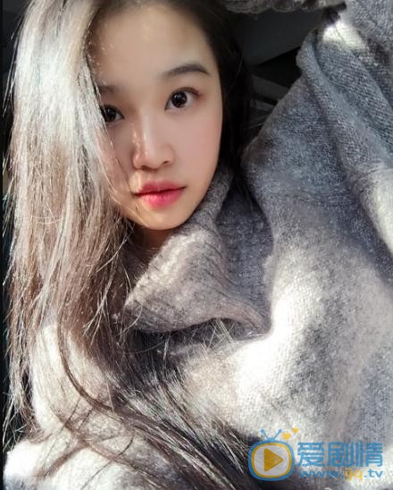 李君婕俏丽写真 李君婕高清写真_李君婕高清剧照