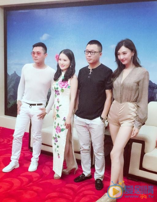 吕晶与人合照 吕晶高清写真_吕晶高清剧照