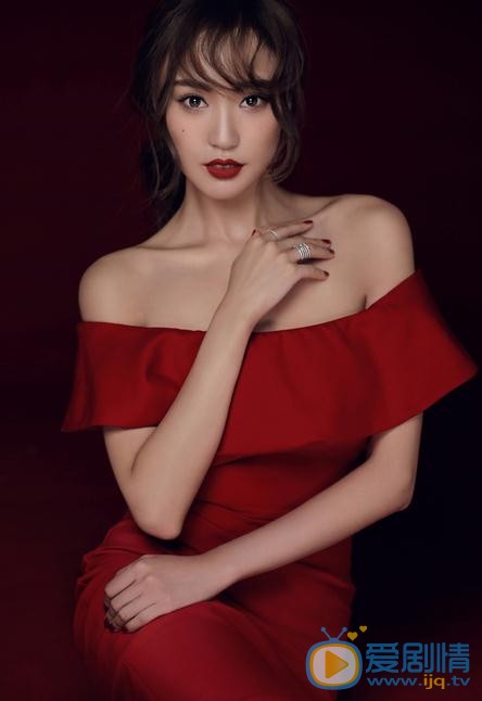 吕晶红色写真 吕晶高清写真_吕晶高清剧照