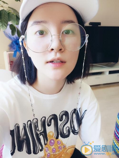 崔心心生活照 崔心心高清写真_崔心心高清剧照