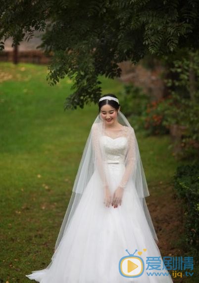 崔心心婚纱写真 崔心心高清写真_崔心心高清剧照