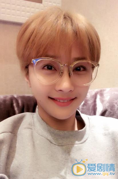 陈冰家人合照 陈冰高清写真_陈冰高清剧照