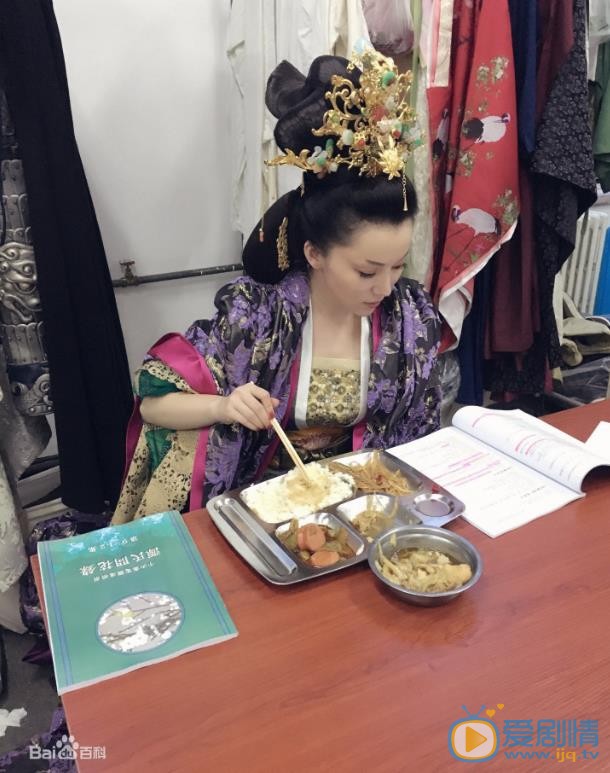王紫伊片场照 王紫伊高清写真_王紫伊高清剧照