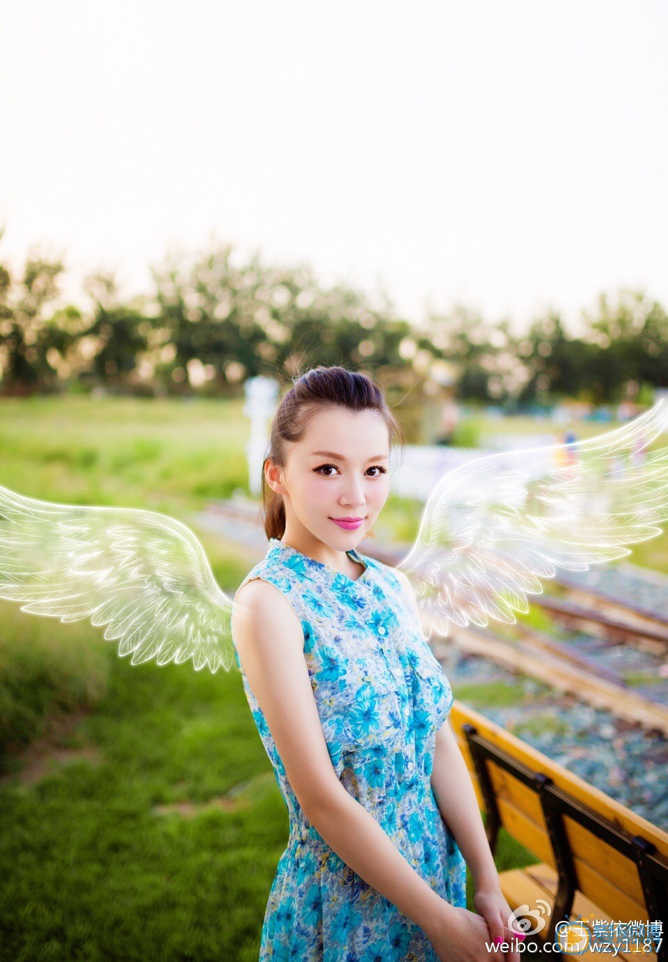 王紫伊唯美街拍 王紫伊高清写真_王紫伊高清剧照
