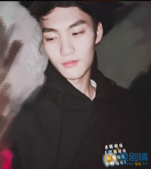 李辰自拍写真 李辰高清写真_李辰高清剧照