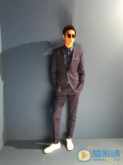 李辰街拍写真 李辰高清写真_李辰高清剧照