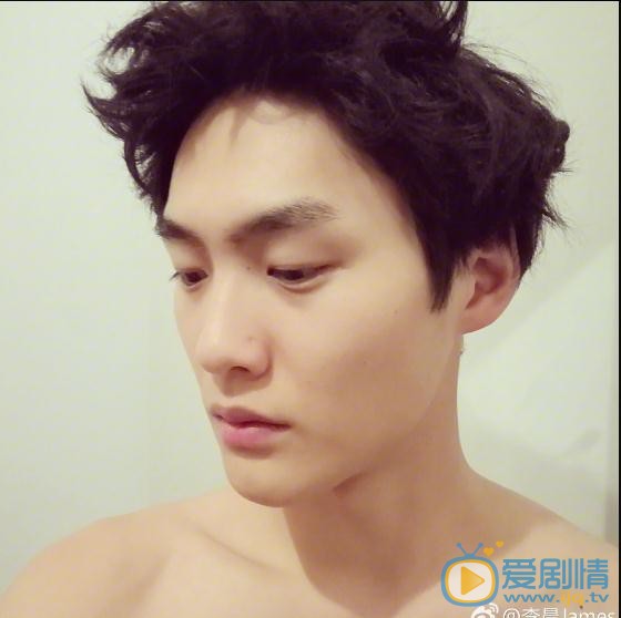 李辰自拍写真 李辰高清写真_李辰高清剧照