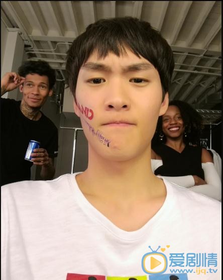 李辰自拍写真 李辰高清写真_李辰高清剧照