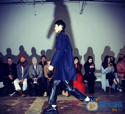李辰T台写真 李辰高清写真_李辰高清剧照