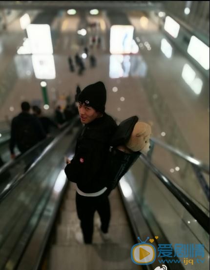 李辰街拍写真 李辰高清写真_李辰高清剧照