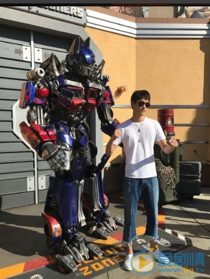 李辰街拍写真 李辰高清写真_李辰高清剧照