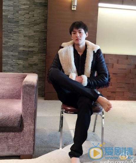 李辰街拍写真 李辰高清写真_李辰高清剧照