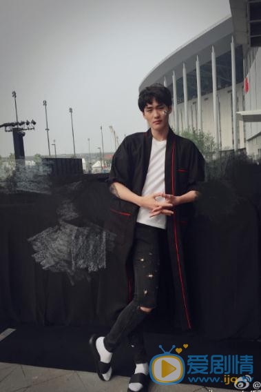 李辰街拍写真 李辰高清写真_李辰高清剧照