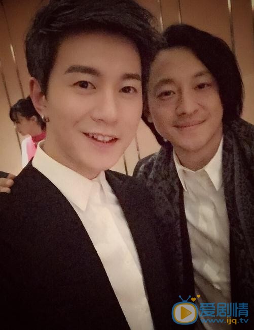 祁汉与人合照 祁汉高清写真_祁汉高清剧照