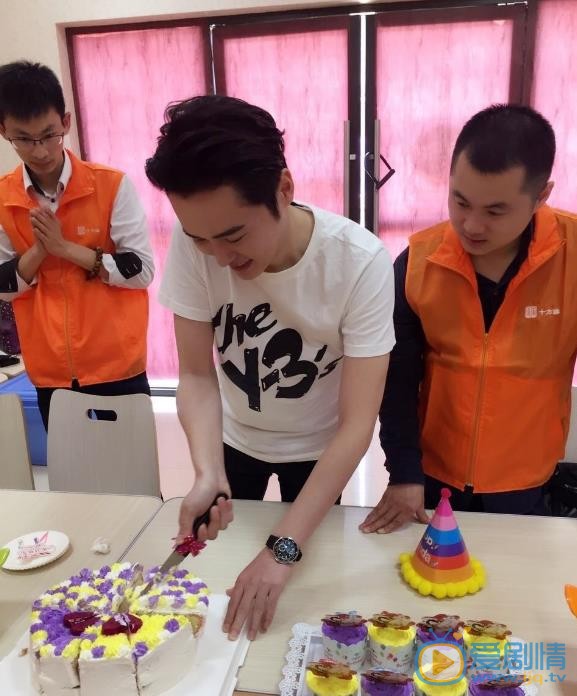 张嘉佑生活照 张嘉佑高清写真_张嘉佑高清剧照