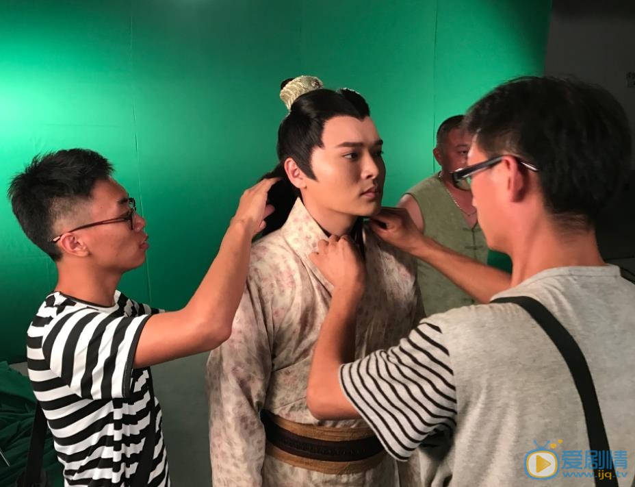 张嘉佑片场照 张嘉佑高清写真_张嘉佑高清剧照