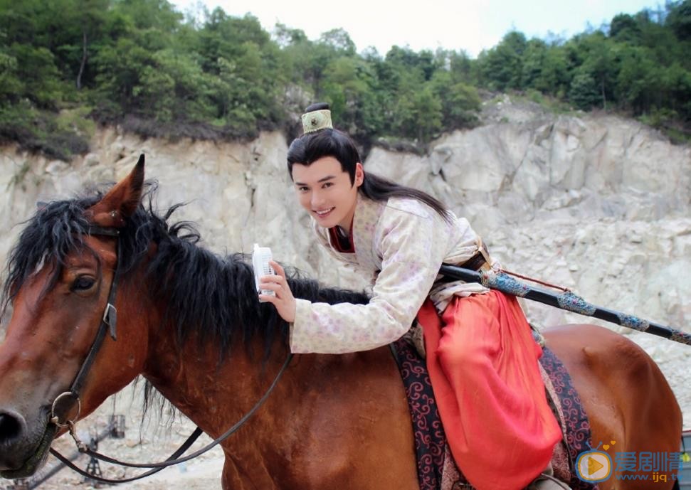 张嘉佑片场照 张嘉佑高清写真_张嘉佑高清剧照