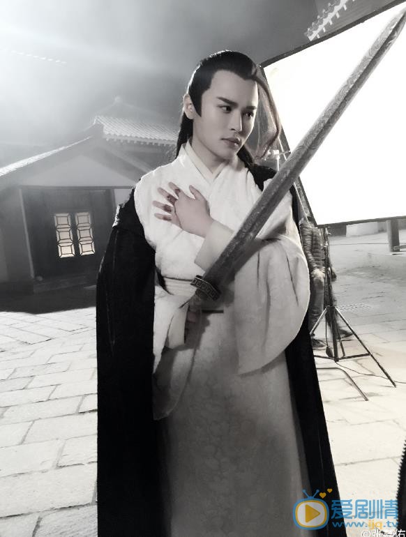 张嘉佑片场照 张嘉佑高清写真_张嘉佑高清剧照