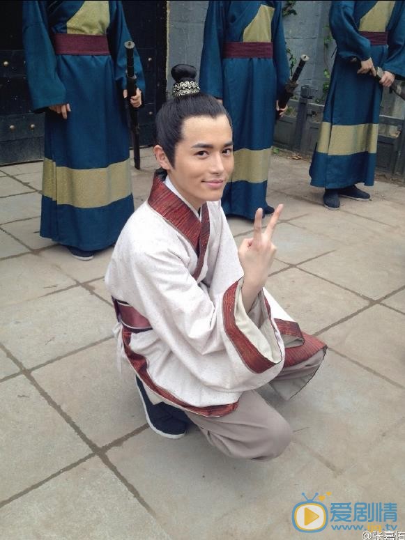 张嘉佑片场照 张嘉佑高清写真_张嘉佑高清剧照