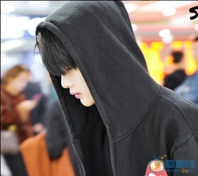 周震南街拍写真 周震南高清写真_周震南高清剧照
