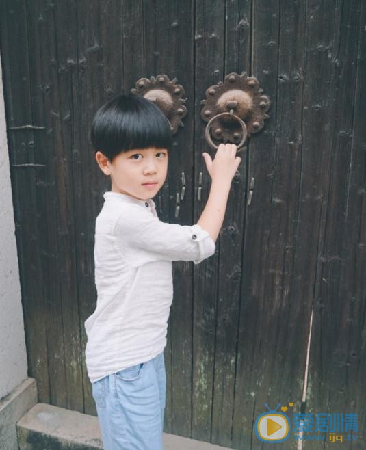 韩昊霖街拍写真 韩昊霖高清写真_韩昊霖高清剧照