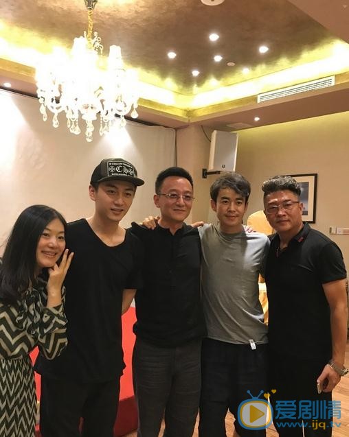 田雷与人合照 田雷高清写真_田雷高清剧照