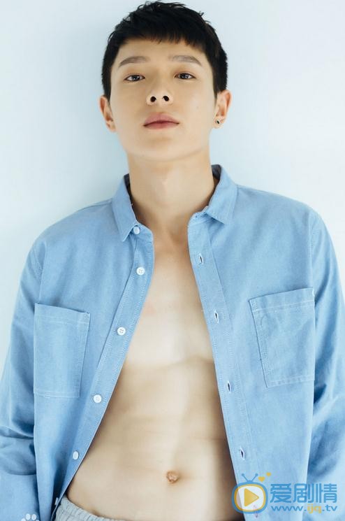 王鑫写真 王鑫高清写真_王鑫高清剧照