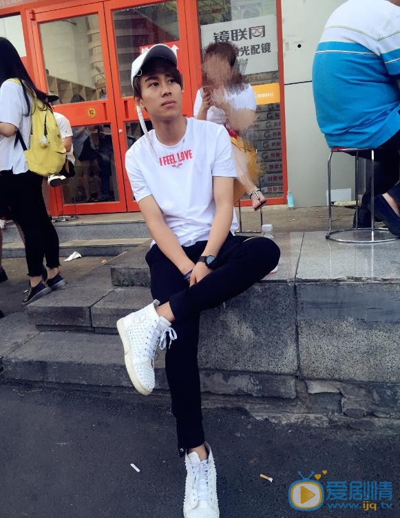 聂闻远旅行大片 聂闻远高清写真_聂闻远高清剧照
