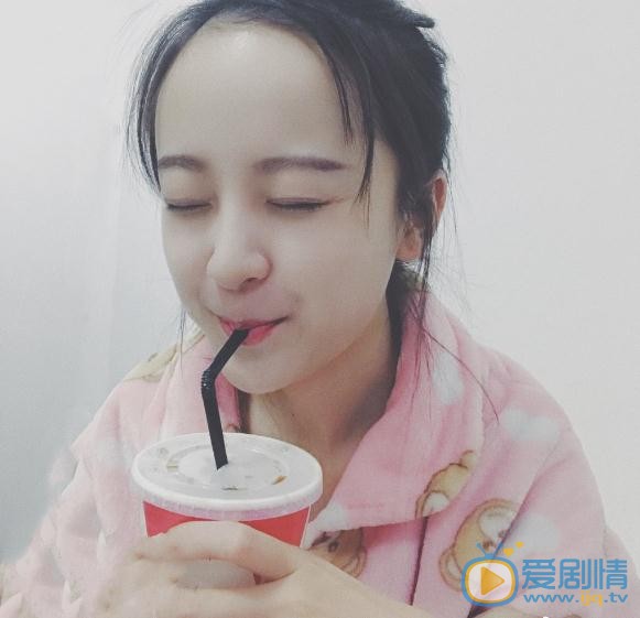 王歆霆自拍写真 王歆霆高清写真_王歆霆高清剧照