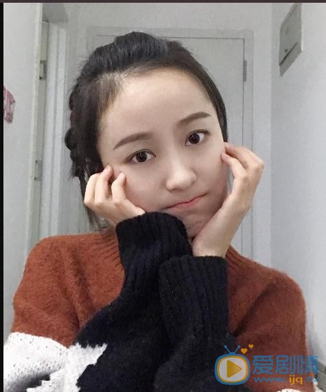 王歆霆自拍写真 王歆霆高清写真_王歆霆高清剧照