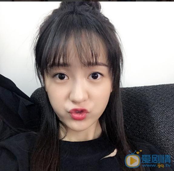 王歆霆俏丽写真 王歆霆高清写真_王歆霆高清剧照