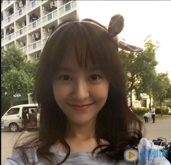 王歆霆自拍写真 王歆霆高清写真_王歆霆高清剧照