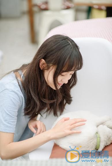 王歆霆俏丽写真 王歆霆高清写真_王歆霆高清剧照