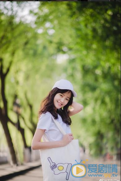 王歆霆校园写真 王歆霆高清写真_王歆霆高清剧照