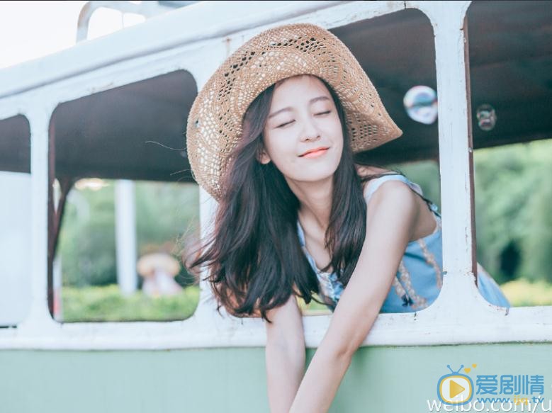 王歆霆夏日写真 王歆霆高清写真_王歆霆高清剧照