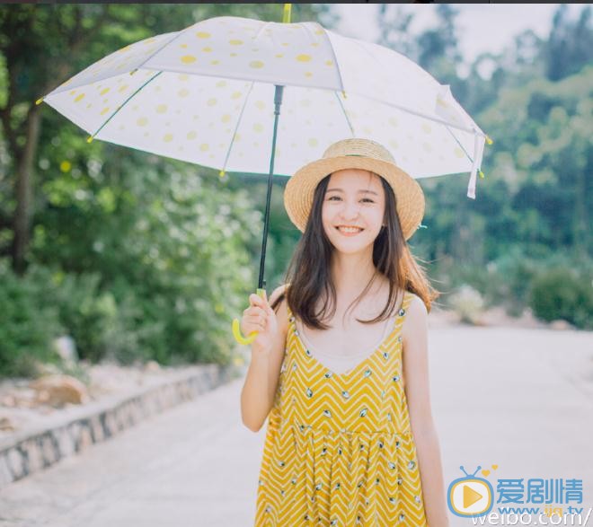 王歆霆夏日写真 王歆霆高清写真_王歆霆高清剧照