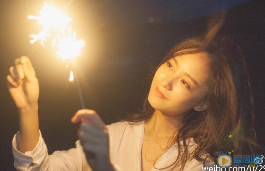王歆霆俏丽写真 王歆霆高清写真_王歆霆高清剧照