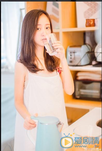 王歆霆文艺写真 王歆霆高清写真_王歆霆高清剧照