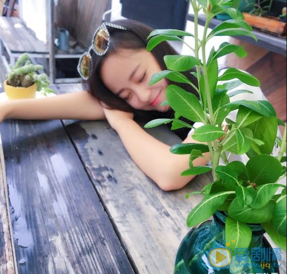 王歆霆校园写真 王歆霆高清写真_王歆霆高清剧照