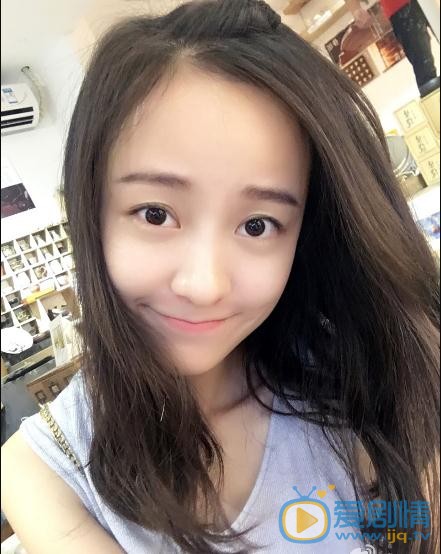 王歆霆自拍写真 王歆霆高清写真_王歆霆高清剧照