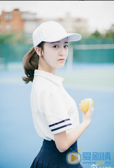 王歆霆校园写真 王歆霆高清写真_王歆霆高清剧照