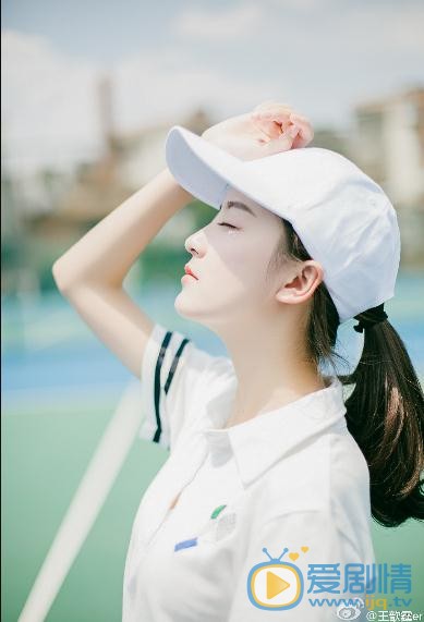 王歆霆校园写真 王歆霆高清写真_王歆霆高清剧照