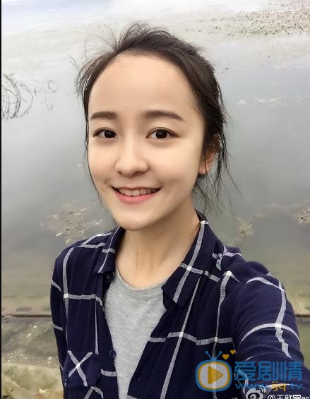 王歆霆文艺写真 王歆霆高清写真_王歆霆高清剧照